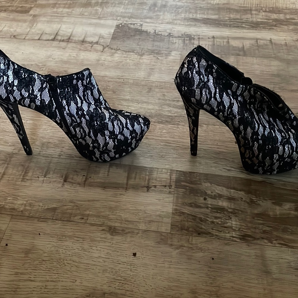 New women high heels lace print
